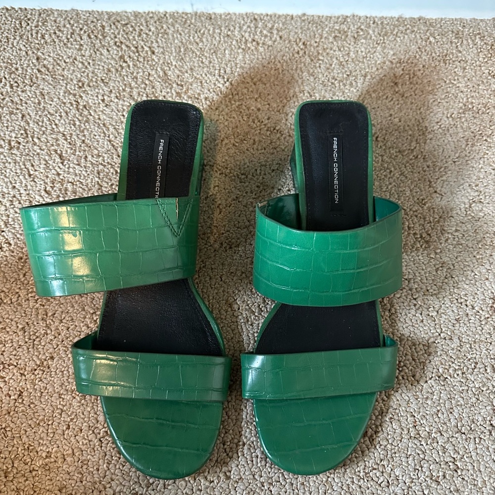 French Connection Green Croc-Embossed heels